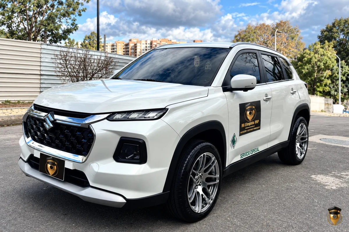 Suzuki Grand Vitara Híbrida 2025 del catálogo de suv ejecutivas de Mi Elegido VIP